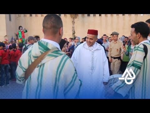 بالفيديو مشاهد من مهرجان الشموع في موسم حب الملوك