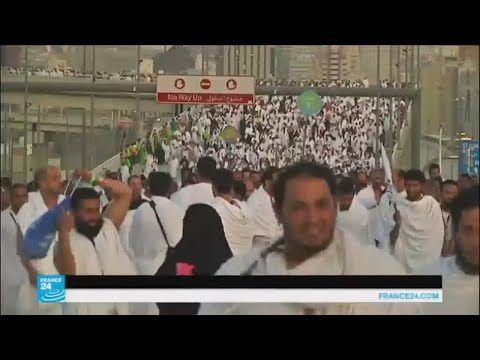 شاهد الرياض تفتح معبرها البري مع الدوحة لمرور الحجاج